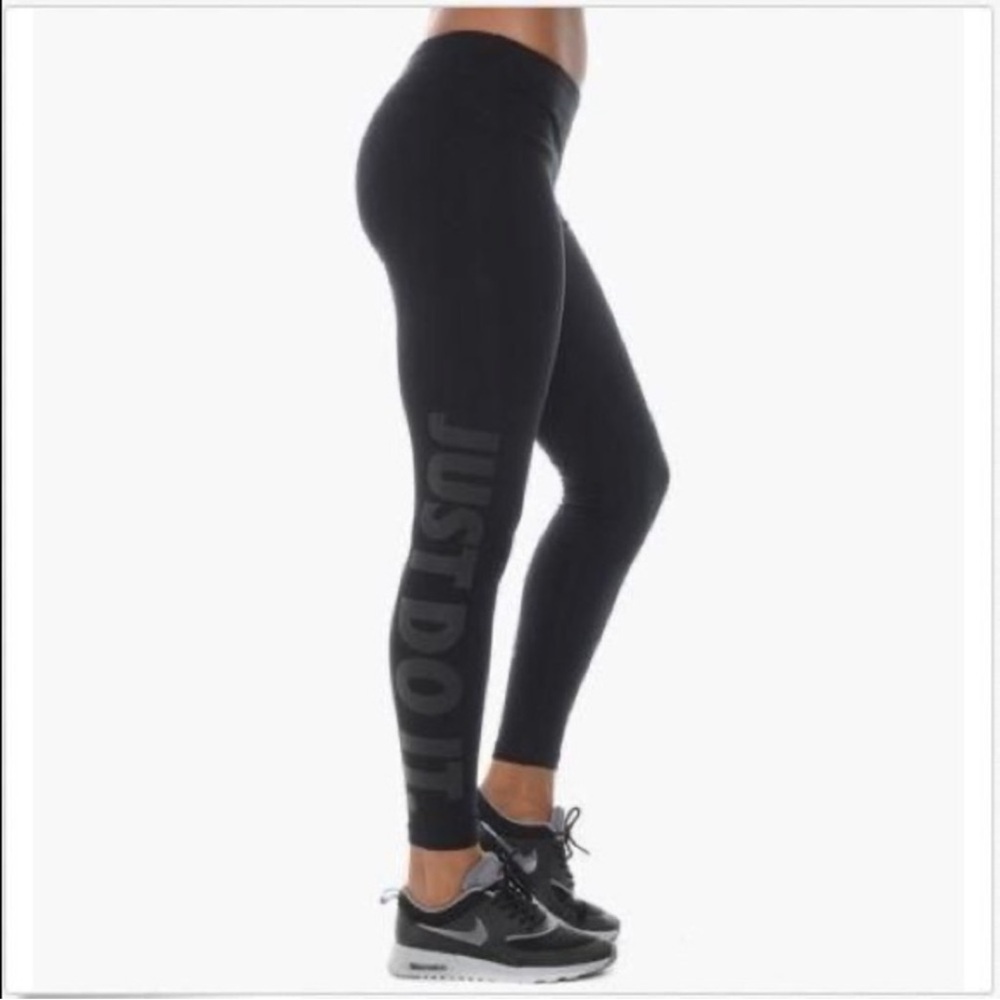Nike Leg-a-See Leggings with Just Do It Print